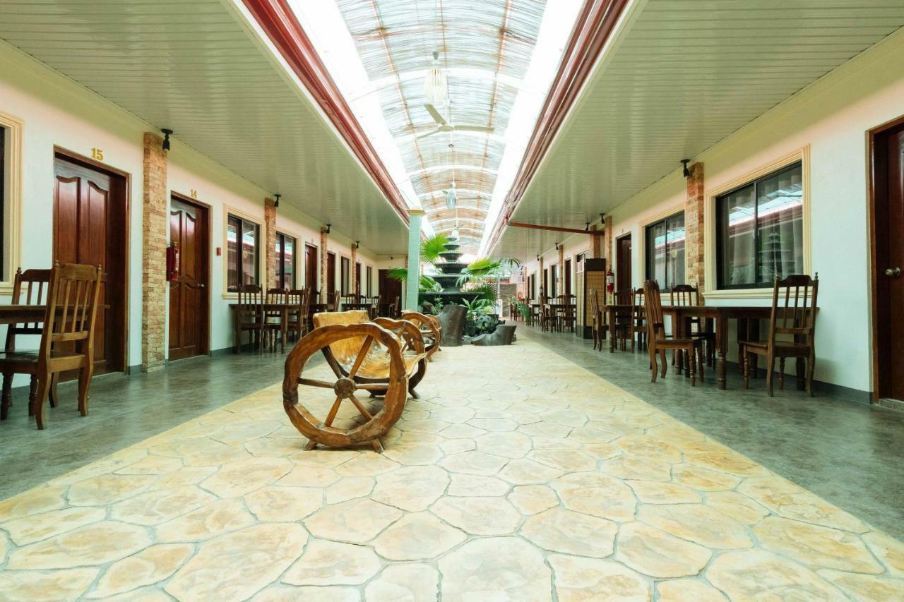Reddoorz Premium Near Pristine Beach Puerto Princesa Exteriér fotografie