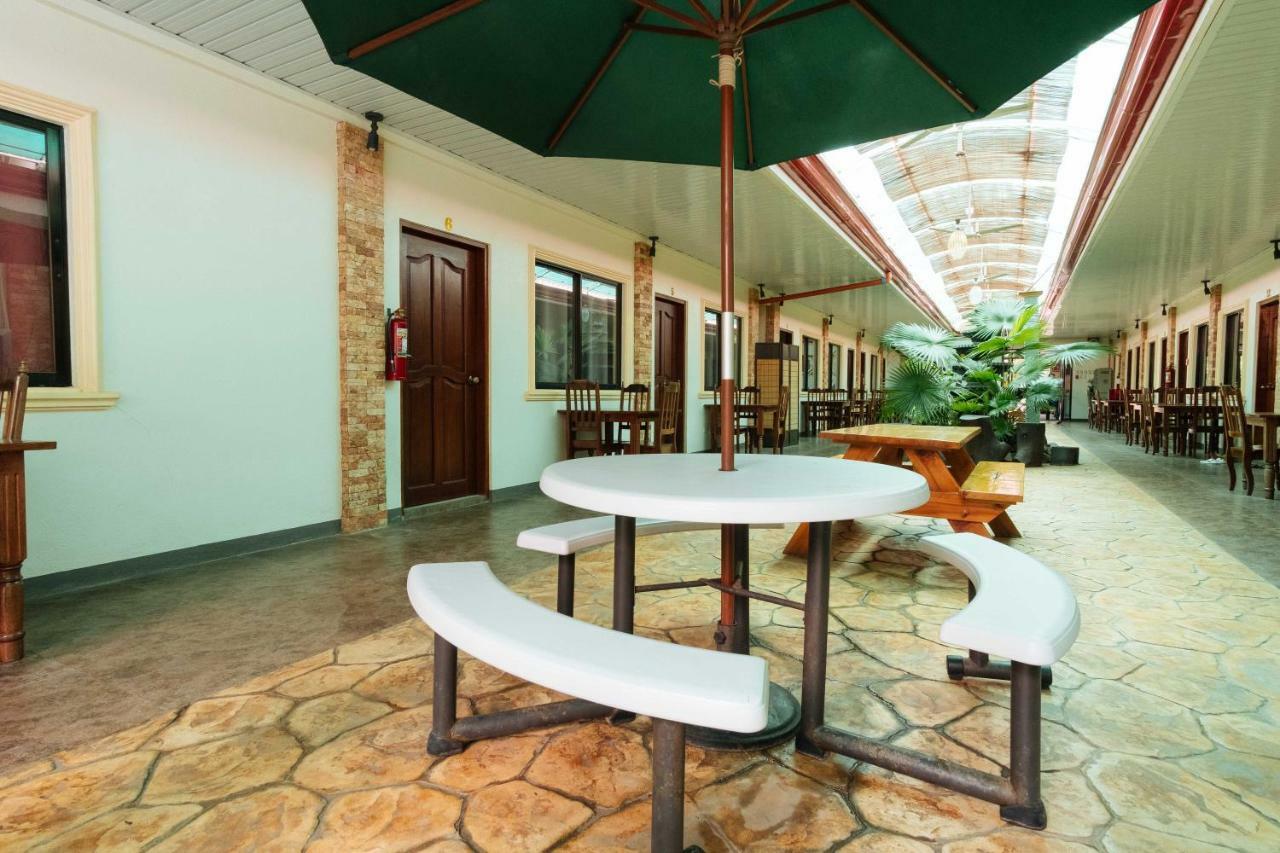 Reddoorz Premium Near Pristine Beach Puerto Princesa Exteriér fotografie