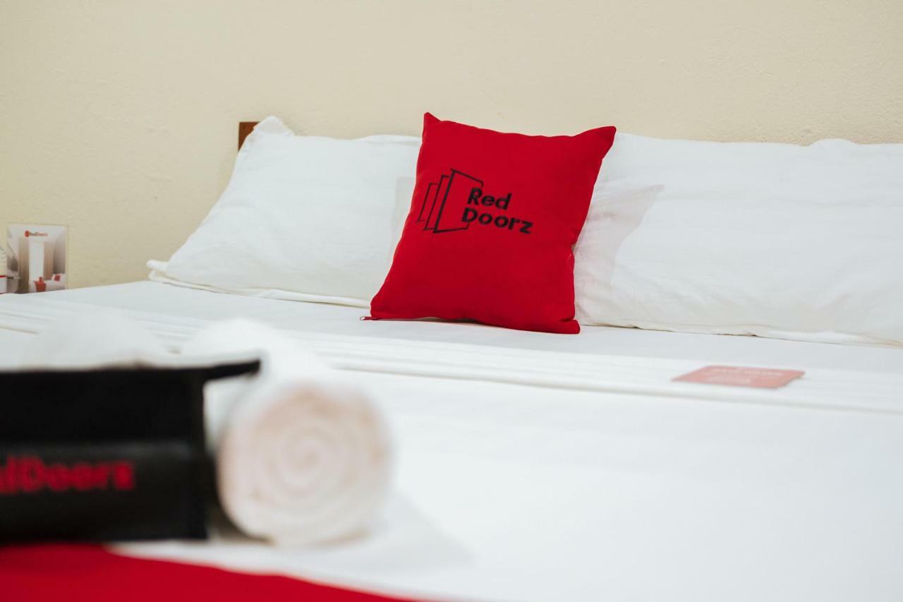 Reddoorz Premium Near Pristine Beach Puerto Princesa Exteriér fotografie